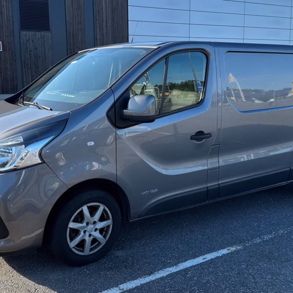 Kivihaka, Nissan NV 300